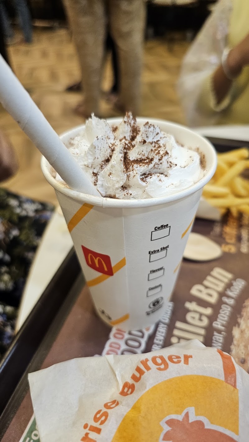 Mcdonald's - Mcdonald's, Surya Treasure Island Mall, Junwani Rd, near Apollo Hospital, Smriti Nagar, Bhilai, Surya Vihar, Chhattisgarh 490020, India