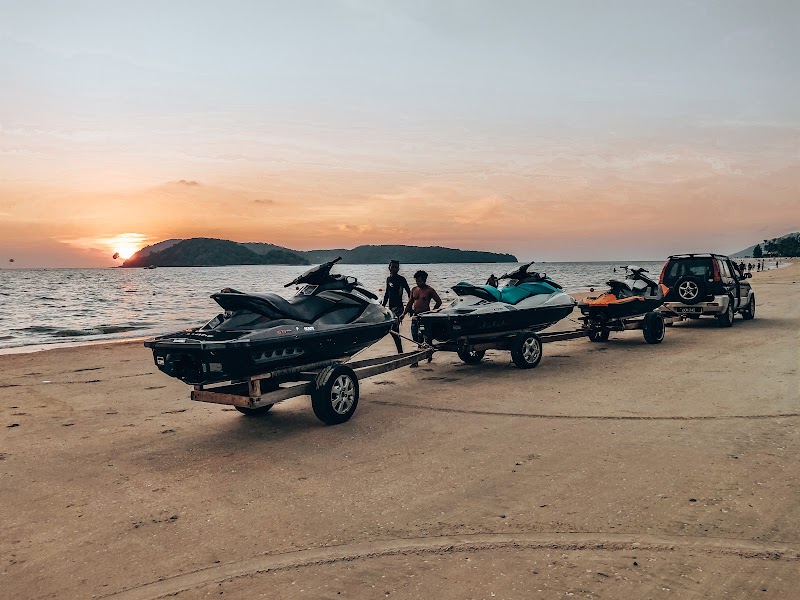 YBZ Watersports - YBZ Watersports, Jalan Pantai Chenang, Kampung cenang, 07000 Langkawi, Kedah, Malaysia