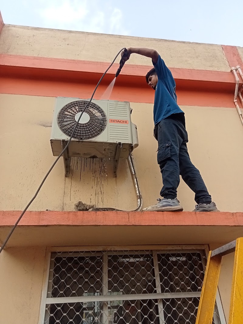 Ac repair and service Taj refrigeration - Ac repair and service Taj refrigeration, Circuit House Rd, chandmari, Raigarh, Chhattisgarh 496001, India