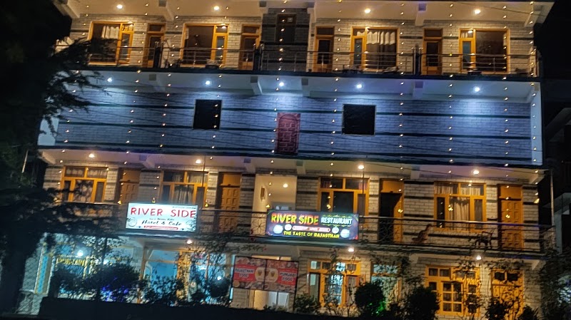 Hotel Riverside Stays