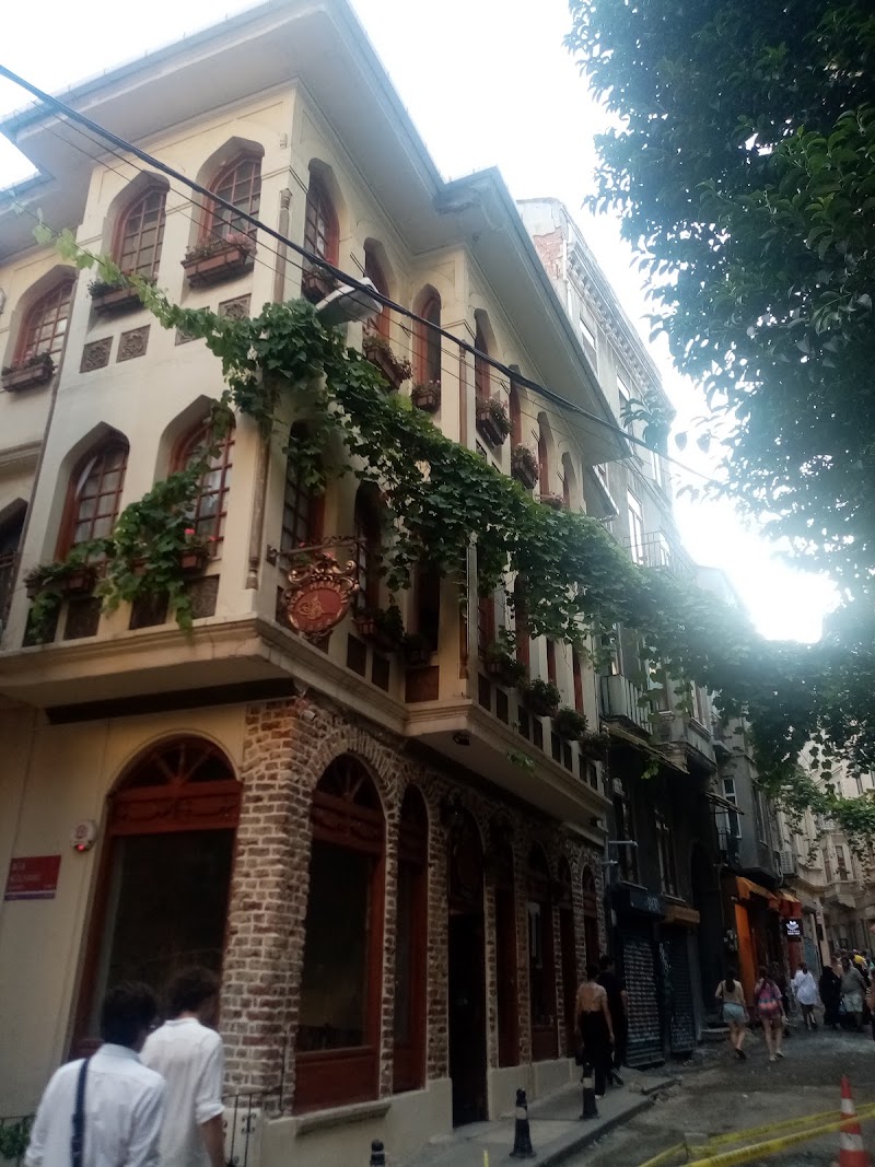 Cihangir - Cihangir, 34433 Beyoğlu/İstanbul, Türkiye
