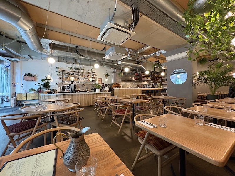 Amber Restaurant - Amber Restaurant 21 Piazza Walk, London E1 8QH, UK