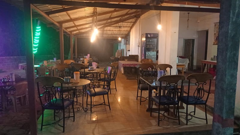 Seaside beach resorts and restaurant - Seaside beach resorts and restaurant SHOP NO 1, Chivla Beach Rd, beside ROCK GARDEN, ENTRANCE, Malvan, Maharashtra 416606, India