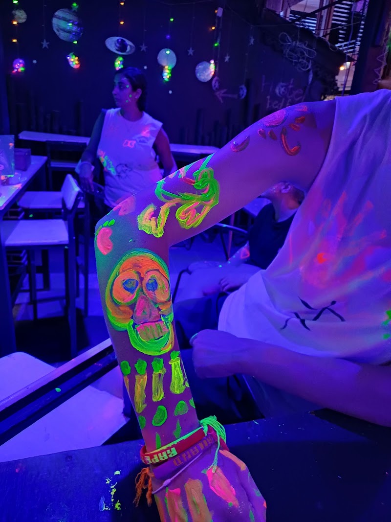Moonland Bar - Moonland Bar, 127, Haad Rin, Amphoe Ko Pha-ngan, Chang Wat Surat Thani 84280, Thailand