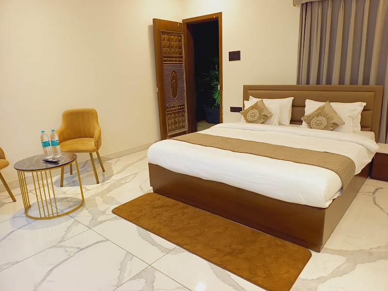 Hotel Nidhi Shree - Hotel Nidhi Shree kshipra vihar colony, c-17/15, Ujjain Dewas Rd, Adarsh Nagar, Nagjhiri, Nagziri, Ujjain, Madhya Pradesh 456010, India
