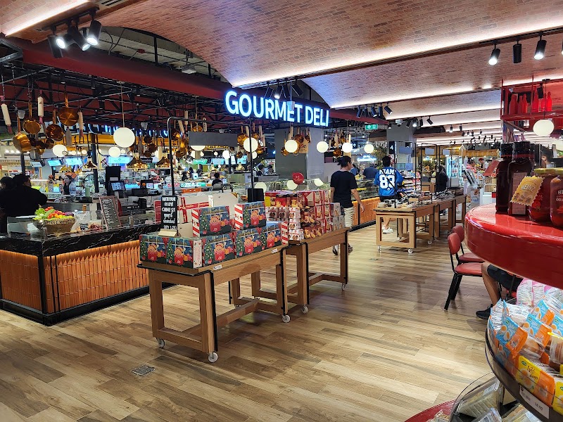 Gourmet Market - Gourmet Market Emsphere, PHJ8+R52 ถ. สุขุมวิท แขวงคลองตัน เขตคลองเตย กรุงเทพมหานคร 10110, Thailand