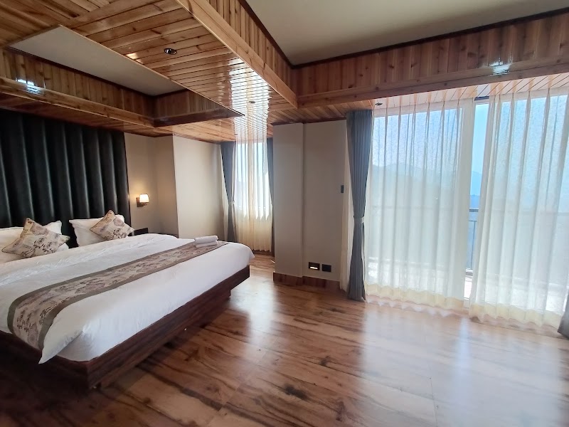 THARCHIN RETREAT, Boutique Hotel. - THARCHIN RETREAT, Boutique Hotel. Hill Cart Rd, BATASIA, West Point, Darjeeling, West Bengal 734102, India