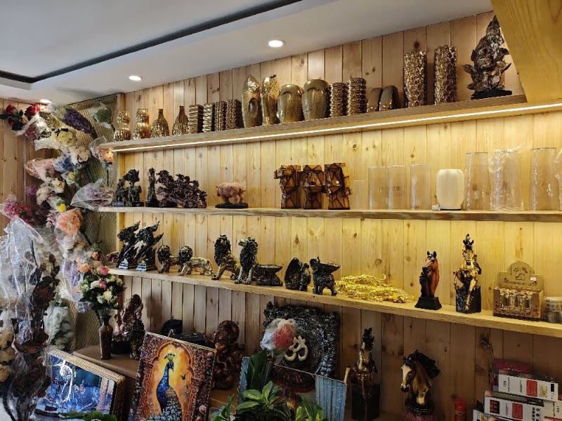 GOD'S GIFTS GALLERY - GOD'S GIFTS GALLERY, GIFTS, TOYS, DECOR, Hathikhana Chawk, near Raipur Chawk, Raipur, Dehradun, Uttarakhand 248008, India