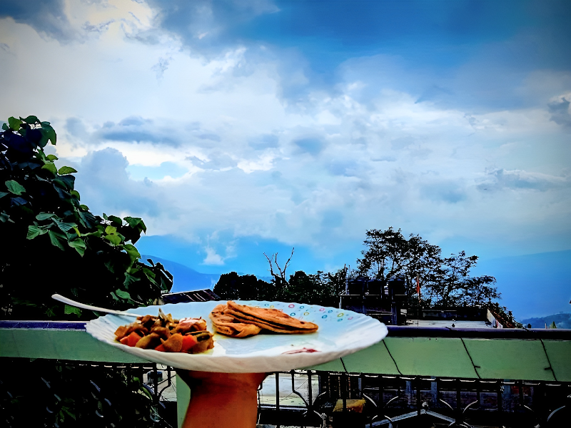 Hidden Monkey Hostel, Railway Station, Darjeeling - Hidden Monkey Hostel, Railway Station, Darjeeling Guddi Road, near Wisdom Accademy School, Chauk Bazaar, Darjeeling, West Bengal 734101, India