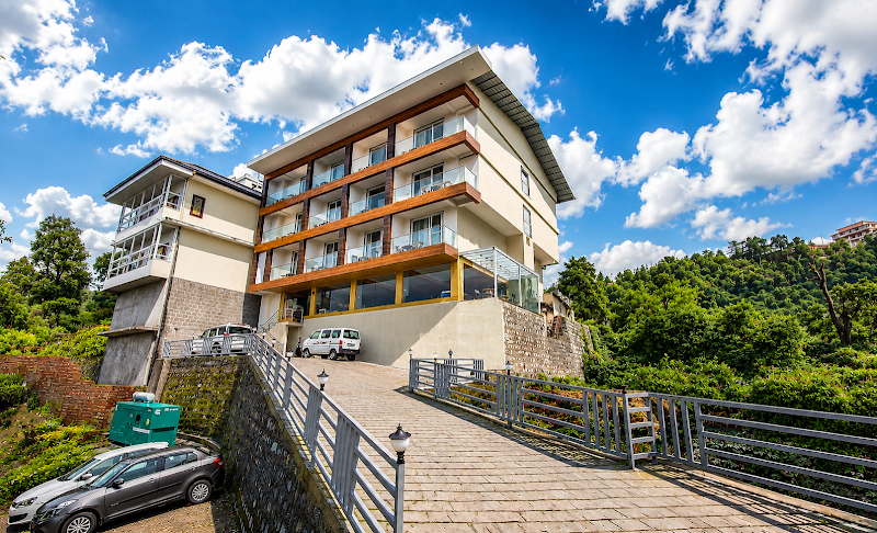 Hotel Notting Hill, Mussoorie (10 Min Walk From Mall Road With Car Parking)