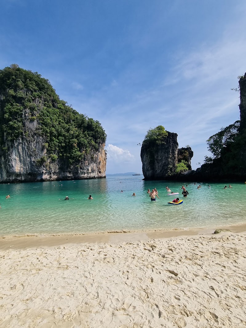 La Maret Phuket - La Maret Phuket Chaofa Road 9/65 Chalong Park View, ตำบล ฉลอง Mueang, ภูเก็ต 83130, Thailand