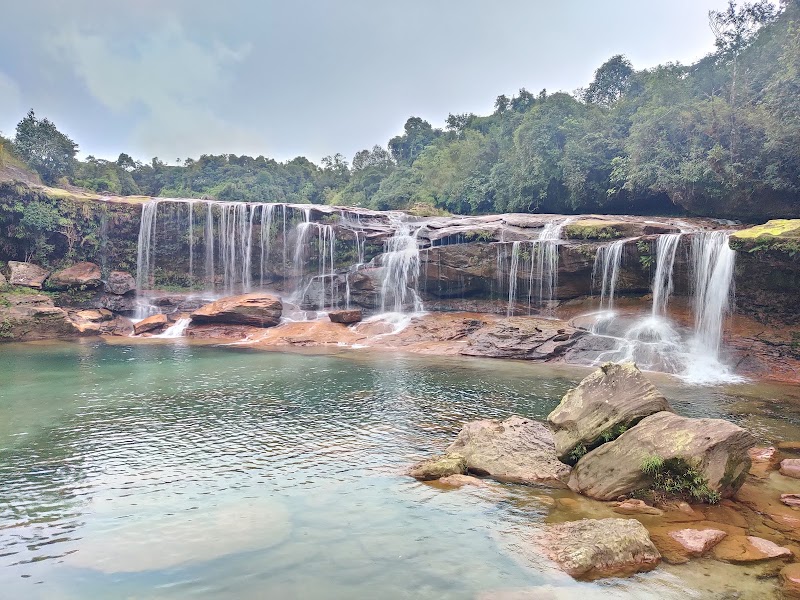Mawsawa Falls - Mawsawa Falls 8M4V+CM7, Sohra, Meghalaya 793108, India