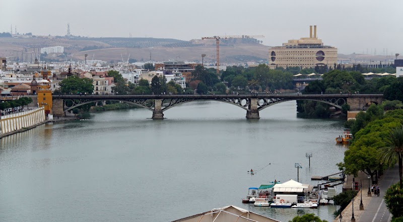 Triana Bridge - Triana Bridge, Puente de Isabel II, 30, 41010 Sevilla, Spain