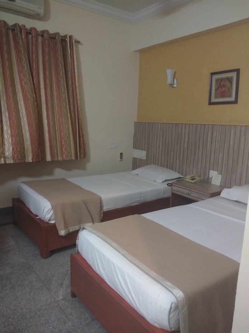Hotel Stay Inn - Hotel Stay Inn 18, 11th A Main Rd, off Millers Road, near Shell Petrol Pump, Vasanth Nagar, Bengaluru, Karnataka 560052, India