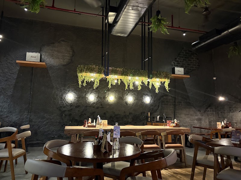 Osteria - Authentic Italian Pizzeria - Osteria - Authentic Italian Pizzeria 4th Floor, Spectrum Metro Mall, Gardenia Gateway, Sector 75, Noida, Uttar Pradesh 201316, India