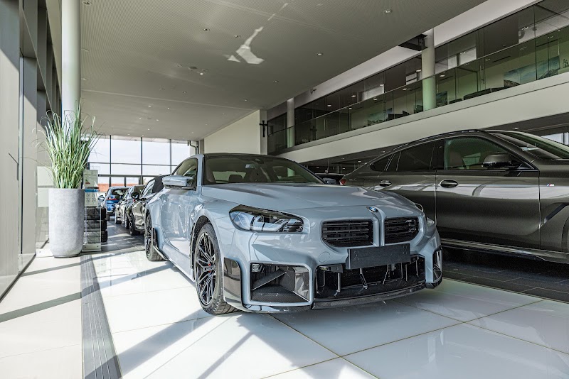 Autohaus BMW & MINI VOGL - Autohaus BMW & MINI VOGL Leisederstraße 1, 84453 Mühldorf am Inn, Germany