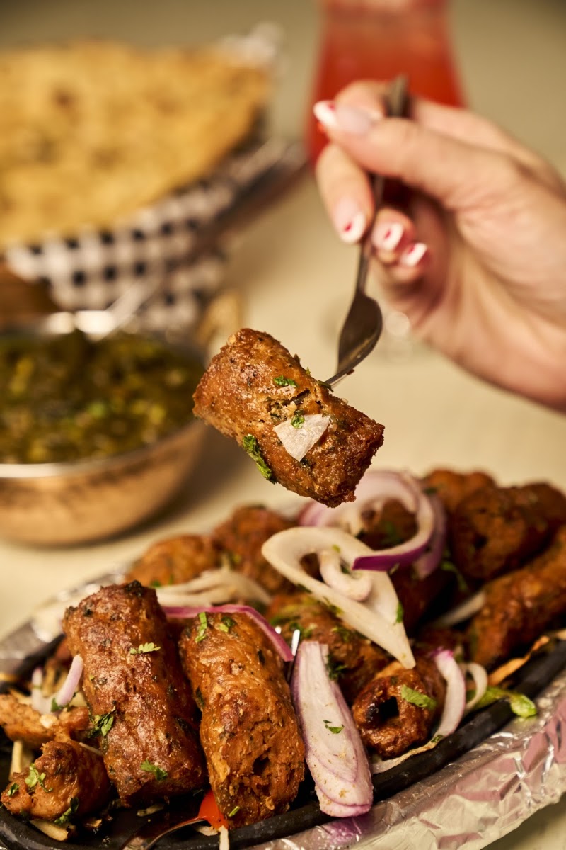 Everest Tandoori Kitchen - Indian Restaurant in St. Catharines - Everest Tandoori Kitchen - Indian Restaurant in St. Catharines 400 Scott St, St. Catharines, ON L2M 3W4, Canada