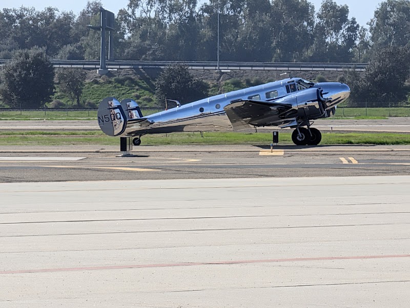 Visalia Municipal Airport - Visalia Municipal Airport, 9501 W Airport Dr, Visalia, CA 93277, USA