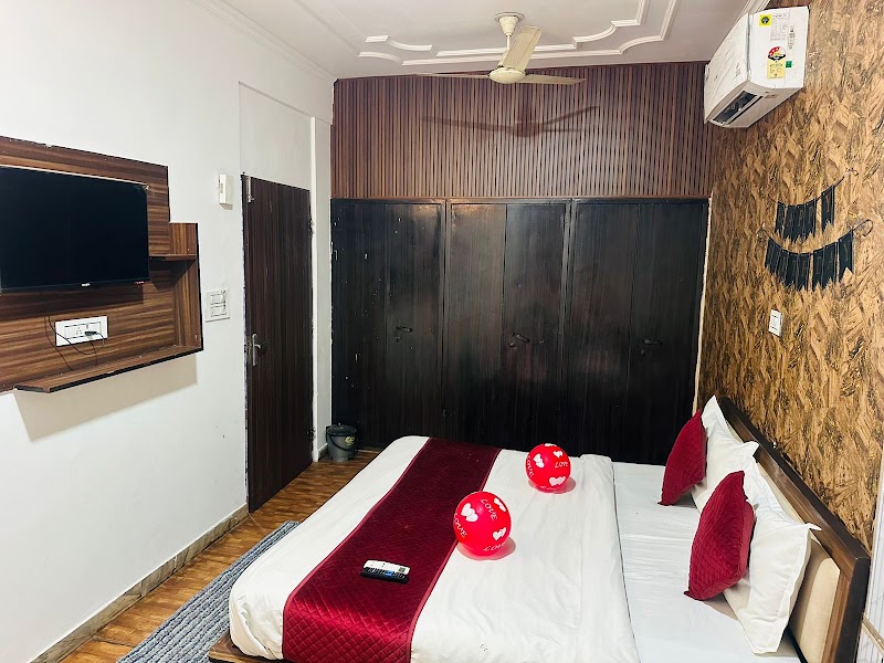 Hotel Knights Inn - Hotel Knights Inn, 111/236, Ramtirth Marg, Vijay Path, Agarwal Farm, Jhalana Chhod, Mansarovar, Jaipur, Rajasthan 302020, India