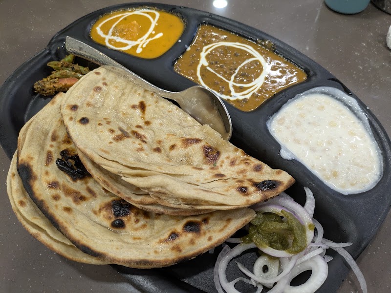 Kulcha Lal Parantha Das - Kulcha Lal Parantha Das Shop No-4, Plot No-1, Mahakal Marg, Kot Mohalla, Jaisinghpura, Ujjain, Madhya Pradesh 456006, India