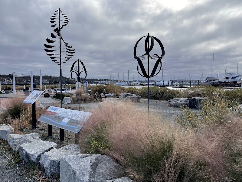 Bay Walk Park - Bay Walk Park 64 Shore Rd, Port Washington, NY 11050, USA