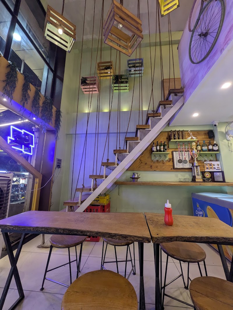 Destiny Cafe - Destiny Cafe Plot No. 83, Medanta Hospital Service Road, Vijay Nagar Square, Ratna Lok Colony, Indore, Madhya Pradesh 452010, India