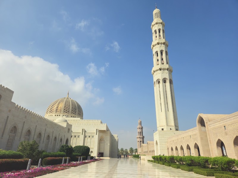 Sultan Qaboos Grand Mosque - Sultan Qaboos Grand Mosque Sultan Qaboos St, Muscat, Oman