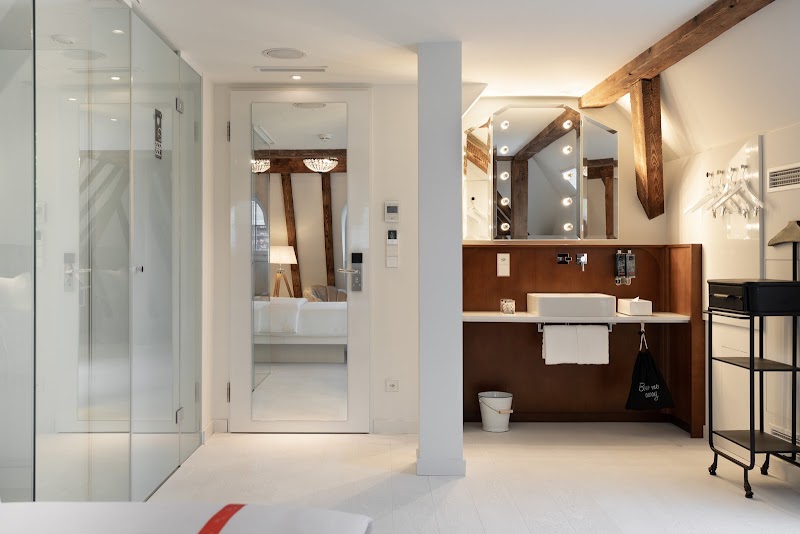 Ruby Mimi Hotel Zurich by IHG - Ruby Mimi Hotel Zurich by IHG Beatenpl. 4, 8001 Zürich, Switzerland