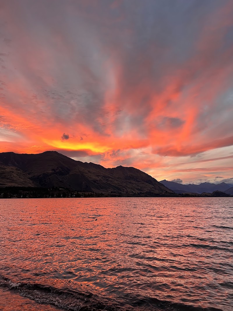 Lakefront Car Park - Lakefront Car Park, 100 Ardmore Street, Wānaka 9305, New Zealand