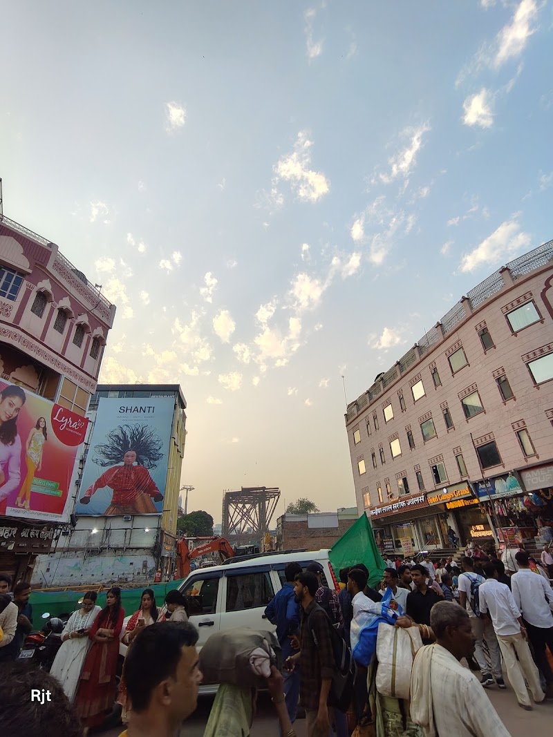 Godowliya - Godowliya, Varanasi, Uttar Pradesh 221010, India