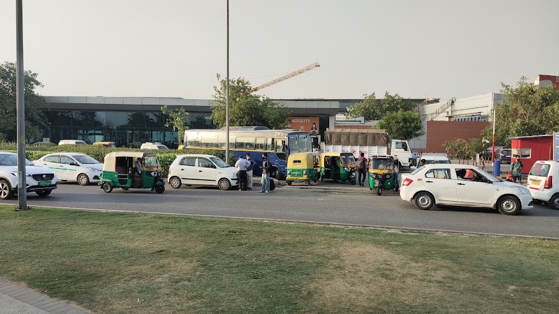 Delhi Aero City - Delhi Aero City B-block Rd no. 6mahipalpur, village, Aerocity, New Delhi, Delhi 110037, India
