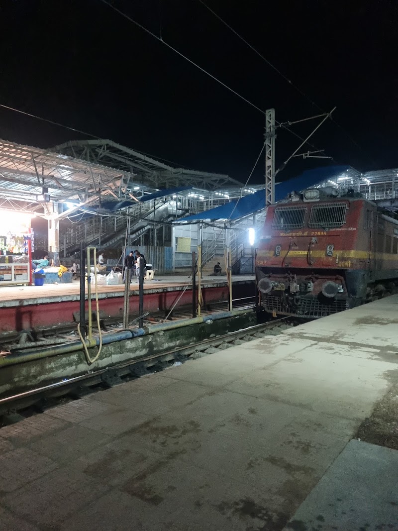 Gwalior railway station - Gwalior railway station, 657J+Q4F, Railway Colony, Gwalior, Madhya Pradesh 474002, India