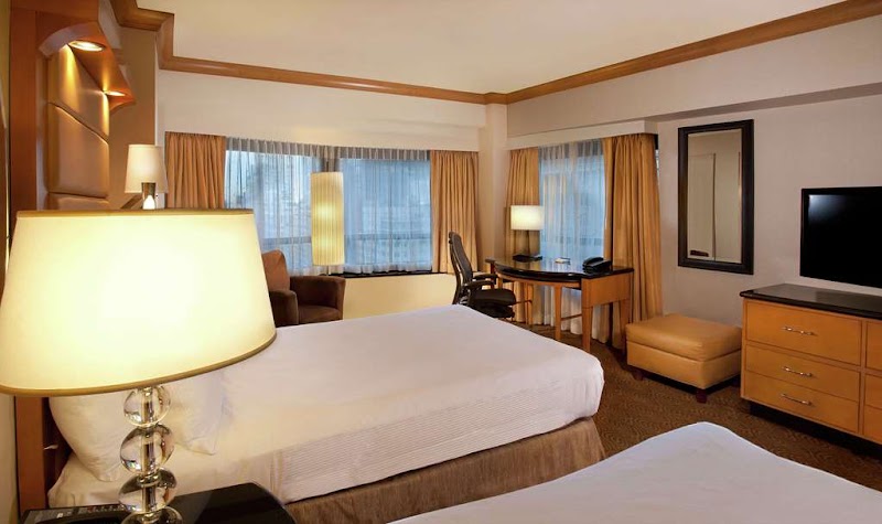 New York Hilton Midtown - New York Hilton Midtown 1335 6th Ave, New York, NY 10019, USA