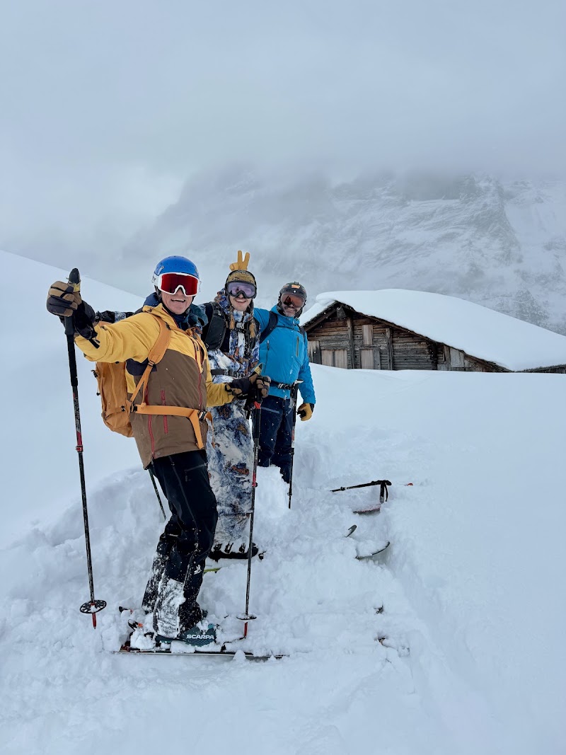 Schweizer Familie Feuerstelle Nodhalten Grindelwald - Schweizer Familie Feuerstelle Nodhalten Grindelwald, Nodhalten, 3818 Grindelwald, Switzerland