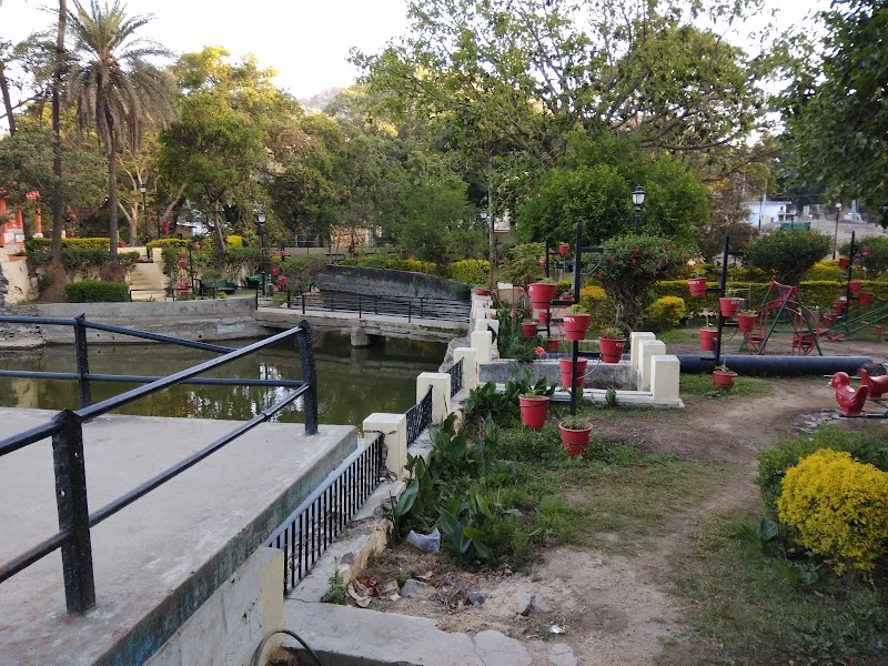 Crocodile Park - Crocodile Park HPV5+M56, Nakki Lake, Mount Abu, Rajasthan 307501, India