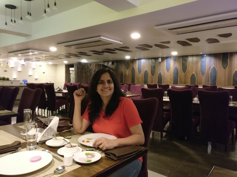 Hotel IVY - Hotel IVY Ring Road No. 1, Priyadarshini Nagar Colony, Pachpedi Naka, Raipur, Tikrapara, Chhattisgarh 492001, India