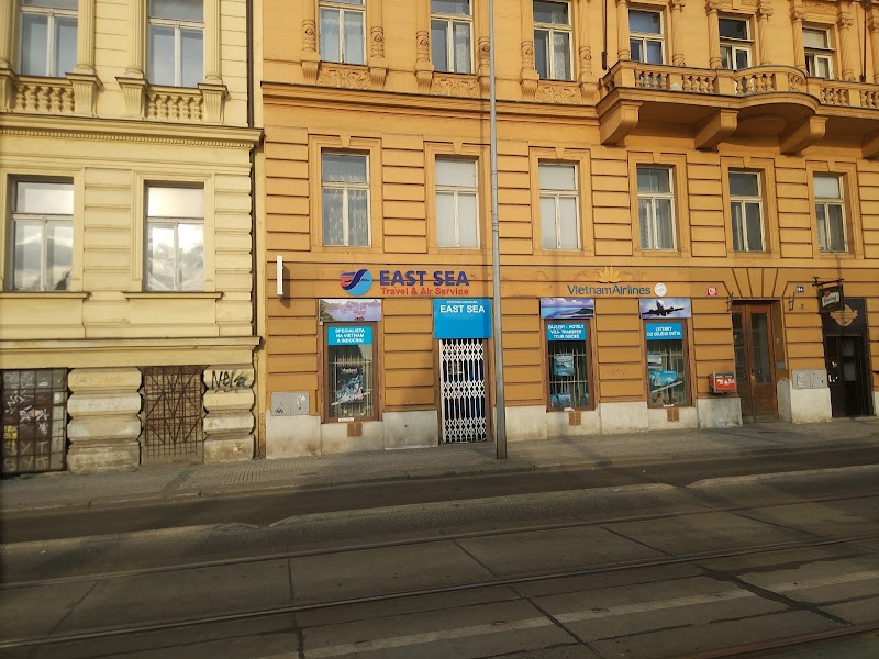 Rašínovo nábřeží - Rašínovo nábřeží, Rašínovo nábř., Praha 2, Czechia