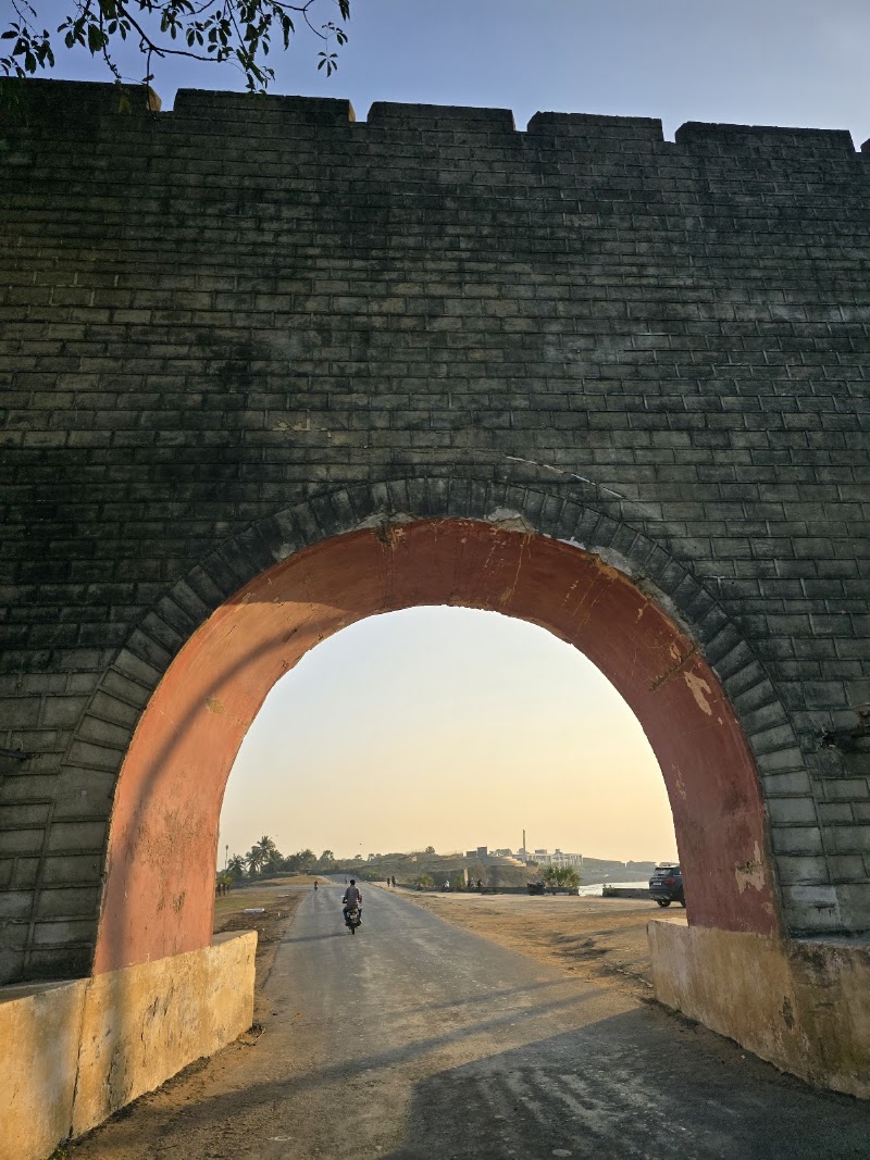Diu City Wall - Diu City Wall, PX5M+WFM, Diu, Dadra and Nagar Haveli and Daman and Diu 362520, India