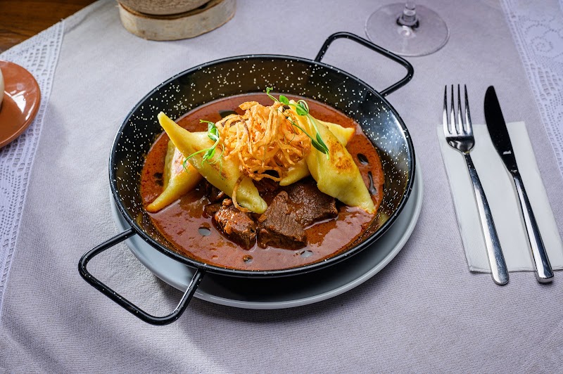 ROLAND Slovak Restaurant - ROLAND Slovak Restaurant, Hlavné námestie 5, 811 01 Bratislava-Staré Mesto, Slovakia
