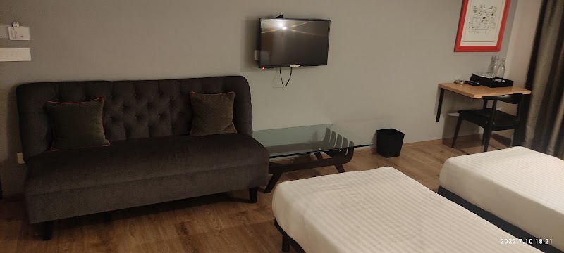 Elite Homes - Elite Homes 5A, Elite homes, 3rd floor, Ashirwad HSG, 2, Sahar Rd, above Apex Beacon Hotel, near Bombay Cambridge International School, AAI Colony, J B Nagar, Andheri East, Mumbai, Maharashtra 400099, India