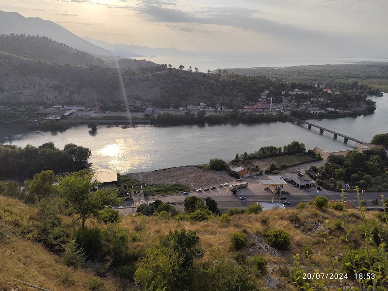 Rozafa Castle parking - Rozafa Castle parking, 2FWW+V59, Rruga Kalasë, Shkodër, Albania