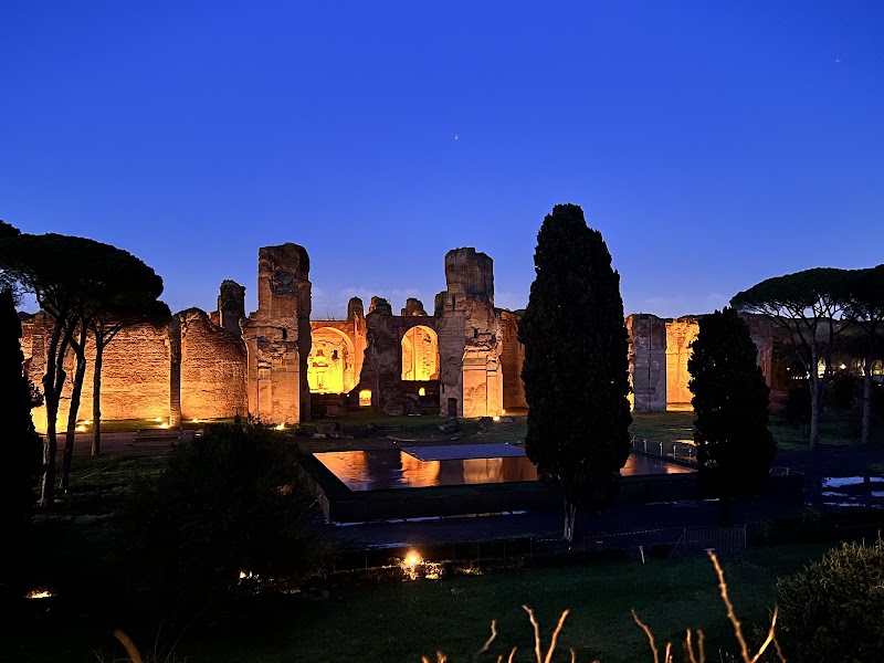 Romaround Tours - Romaround Tours, Via Santamaura, 21, 00192 Roma RM, Italy