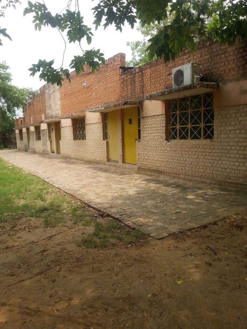 The Pine Crest School - The Pine Crest School, B-11, Ashoka Crescent Marg, DLF Phase 1, Sector 26A, Gurugram, Haryana 122002, India