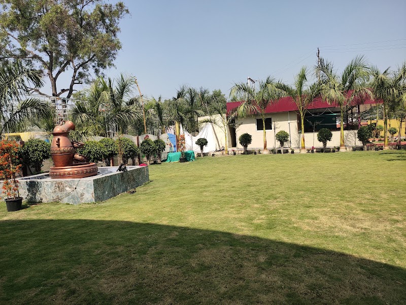 Maa resort and party plot - Maa resort and party plot, NH-48, Near Gundlav,Towards Surat, near Pariwar Restaurant, Nandawala, Valsad, Gujarat 396035, India
