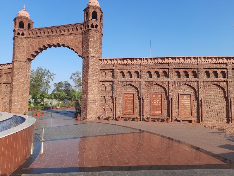 Punjab State War Heros' Memorial & Museum - Punjab State War Heros' Memorial & Museum India Gate Attari-Wagah, Road, Shri Guru Amar Dass Nagar, Chheharta, Amritsar, Gumanpura, Punjab 143105, India