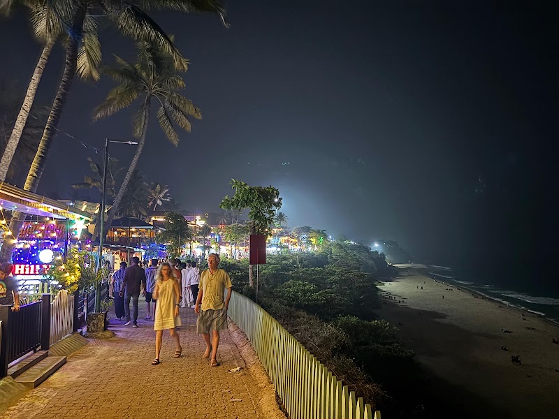 Varkala cliff helipad - Varkala cliff helipad PPP3+6VJ, Varkala, Kerala 695141, India