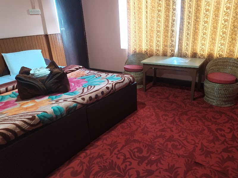 Darjeeling Comfort inn - Darjeeling Comfort inn, Dr Zakir Hussain Rd, Manbari Basti, Darjeeling, West Bengal 734101, India