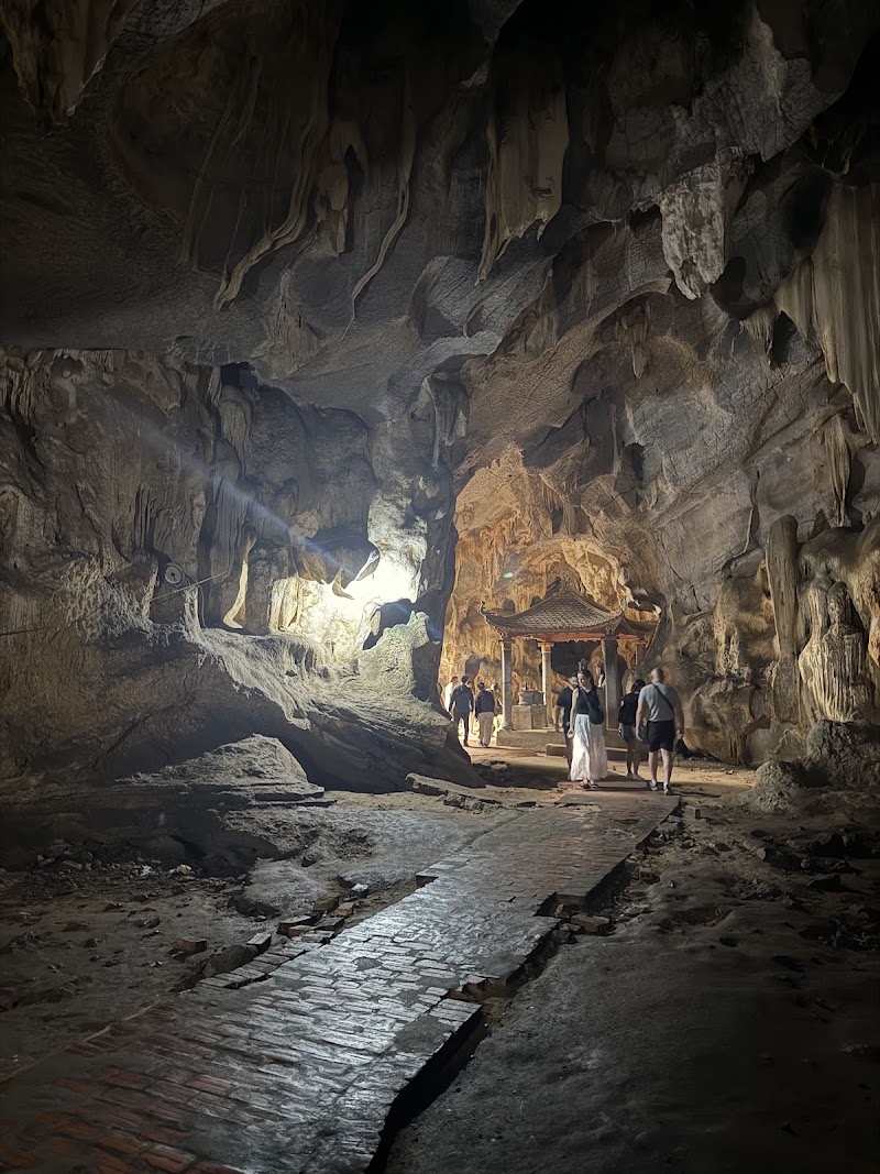 Bich Dong Pagoda - Bich Dong Pagoda, 6W99+C23, Nam Hoa Lu, Ninh Binh 430000, Vietnam