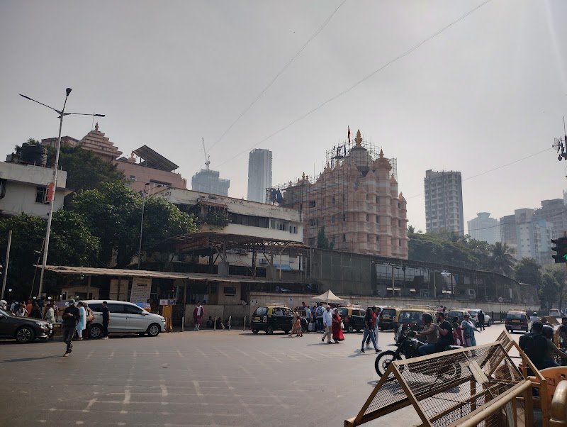 Shri Siddhi Vinayak Mandir - Shri Siddhi Vinayak Mandir Ahimsa Nagar, Sanjay Nagar, Bandra East, Mumbai, Maharashtra 400051, India