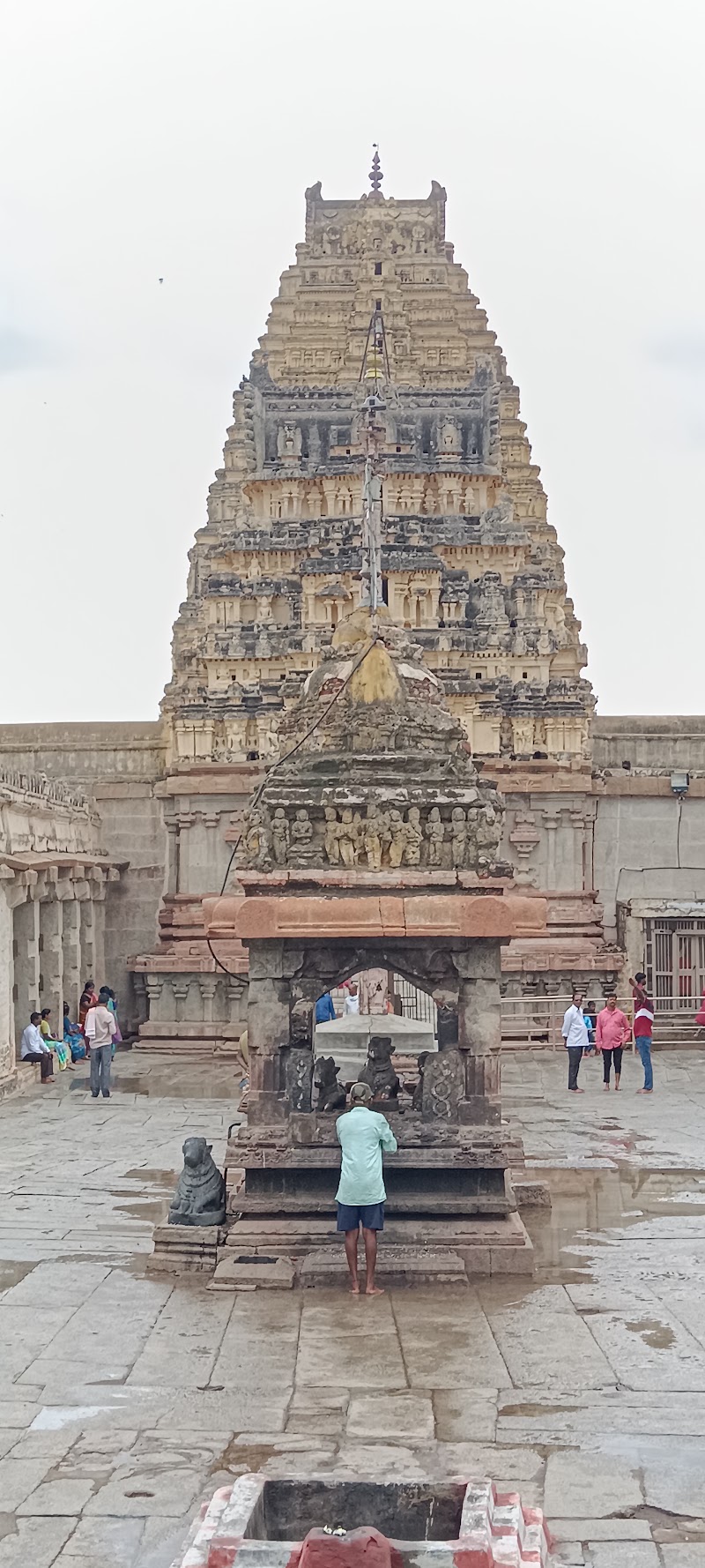 Ancient Sri Anjaneya Temple - Ancient Sri Anjaneya Temple 8FG4+WMW, Kadirampura, Karnataka 583239, India